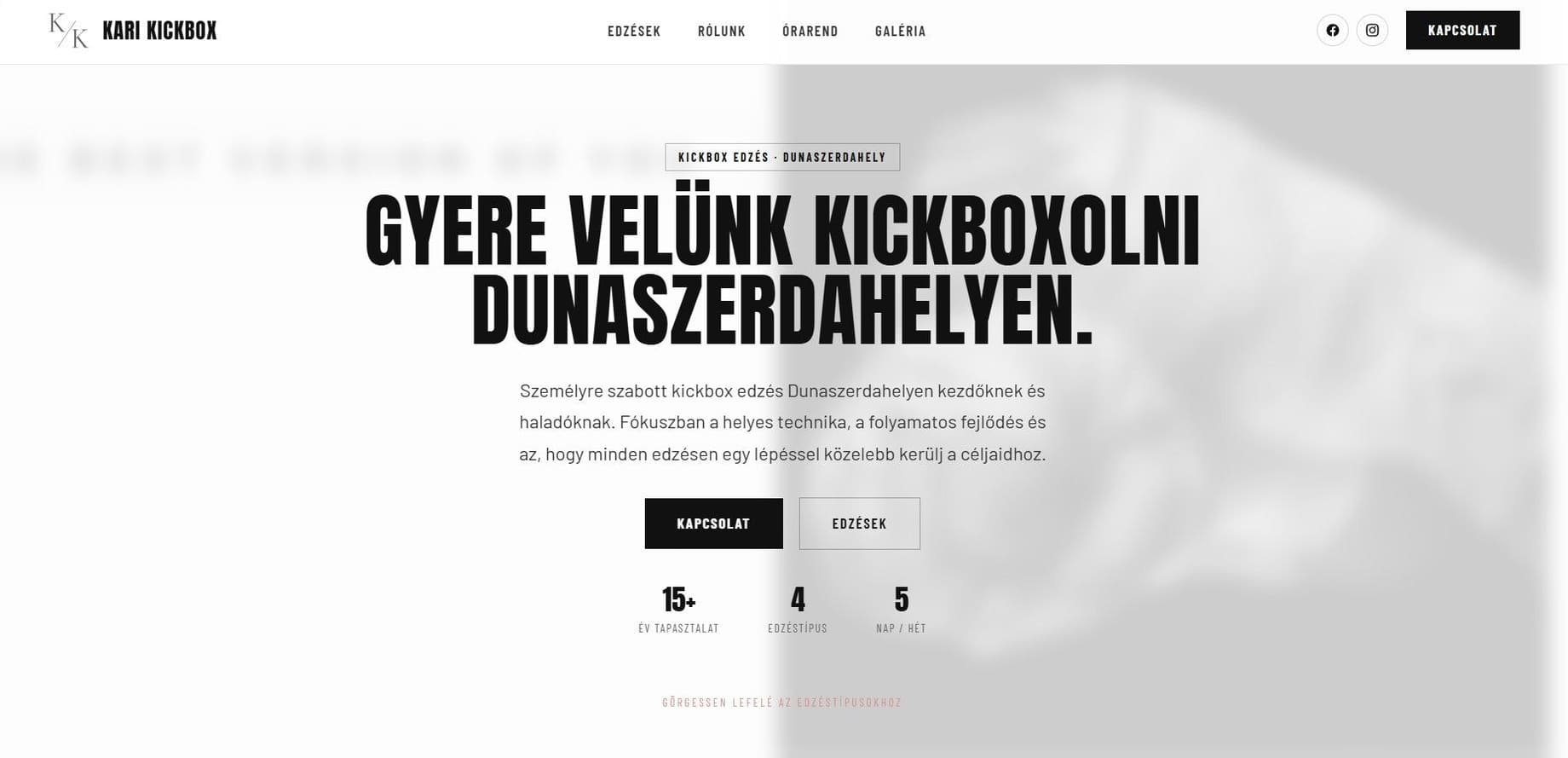 A Kari Kickbox edzőterem weboldalának képernyőképe — Nyitókép